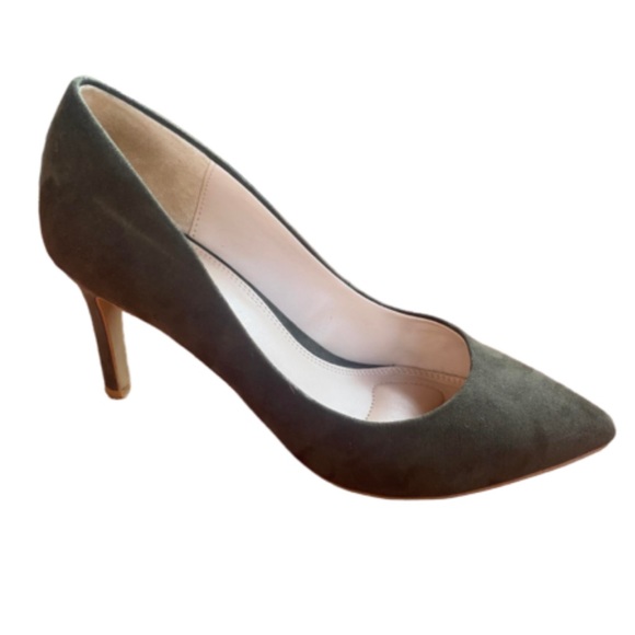 Kelly & Katie Shoes - Kelly and Katie Olive Green Suede Heels Size 9.5